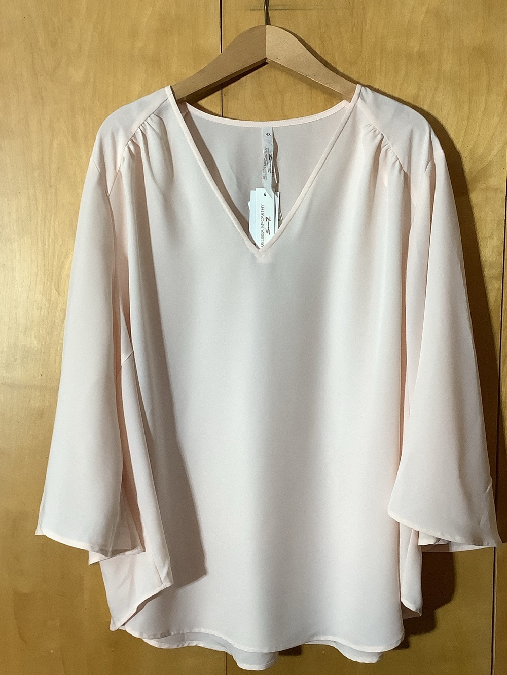 Melissa McCarthy Seven7 pale pink flowy bell sleeved top, size 4X